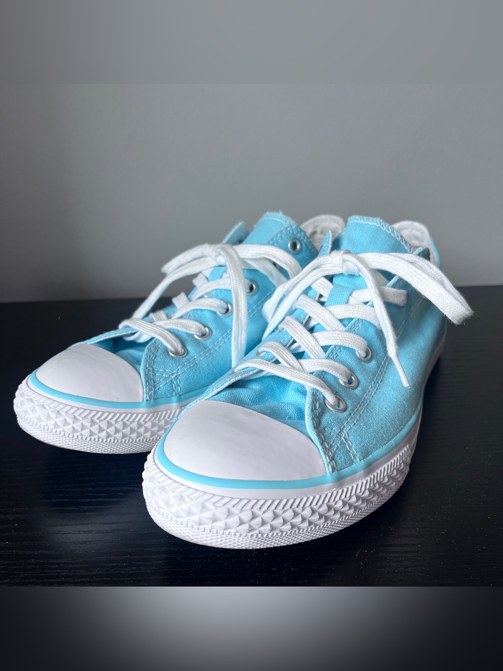 Converse Low-Top Sneakers - Aqua Blue - Size 6 (big girl)/8 (women)